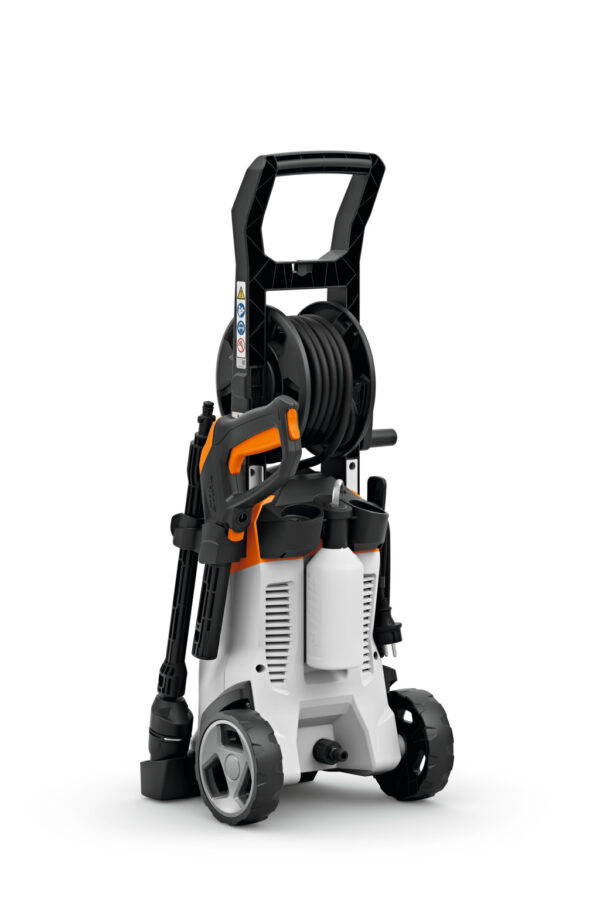 RE 100 PLUS Pressure Washer