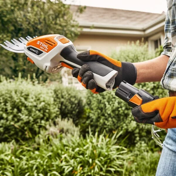 STIHL HSA 26 Cordless Shrub & Grass Shears Set | Torne Valley