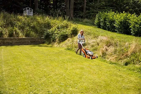 STIHL RMA 443 C Cordless Battery Lawn Mower (Body) | Torne Valley