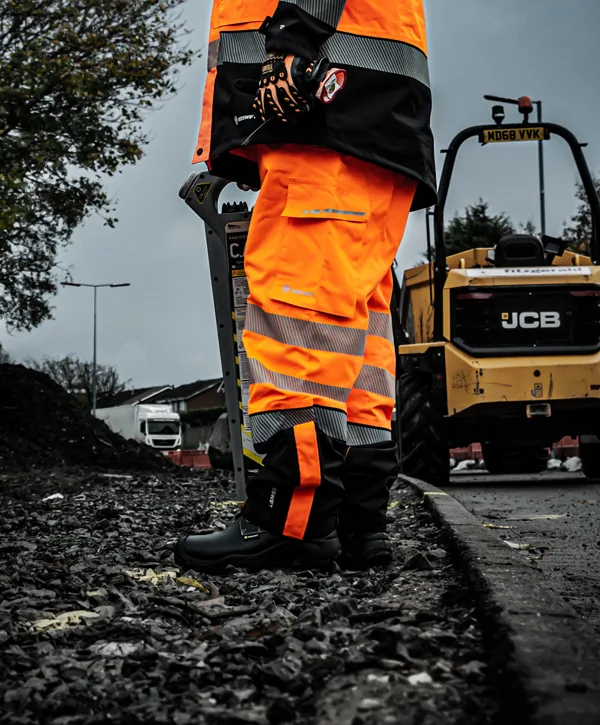 Beeswift Deltic Hi-vis Two-tone Ripstop Waterproof Overtrouser Orange/Black